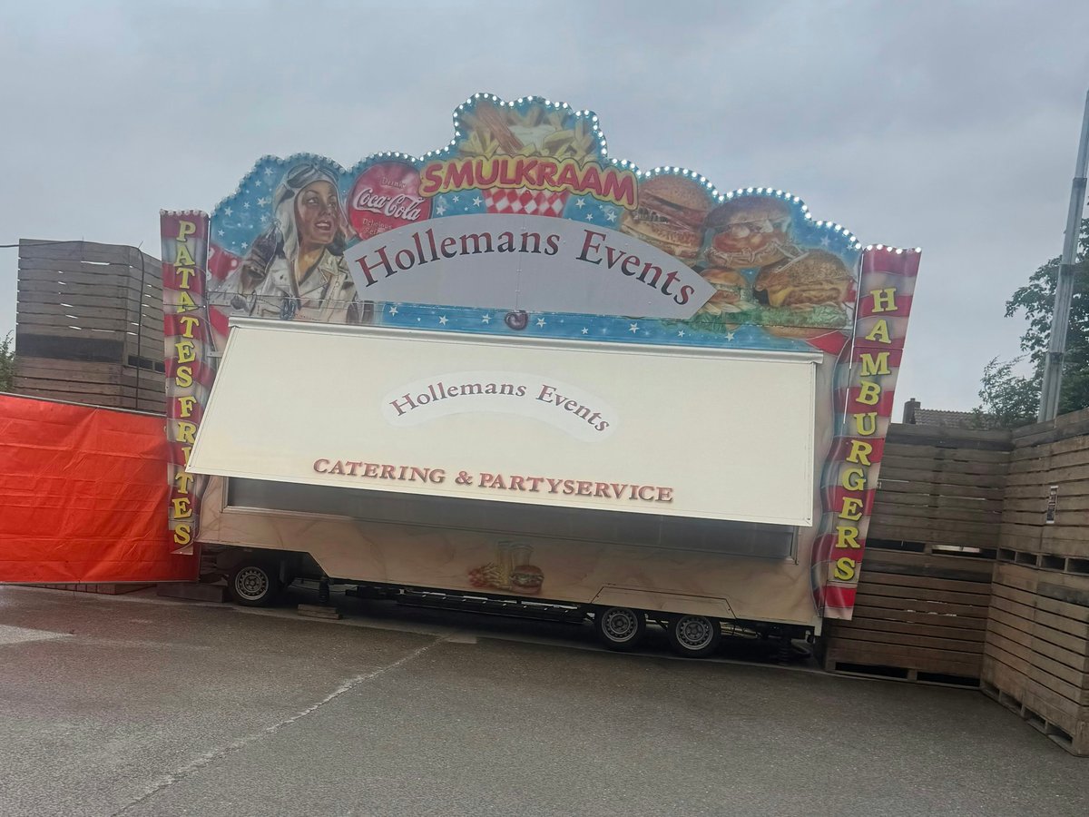 Diverse vrije data met snackwagen