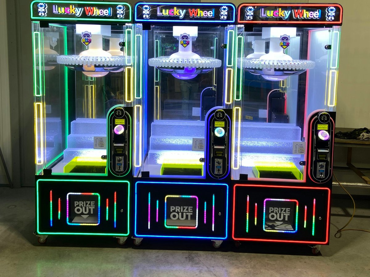 Te koop: moderne Clip / Lucky Wheel automaten (nieuwstaat)