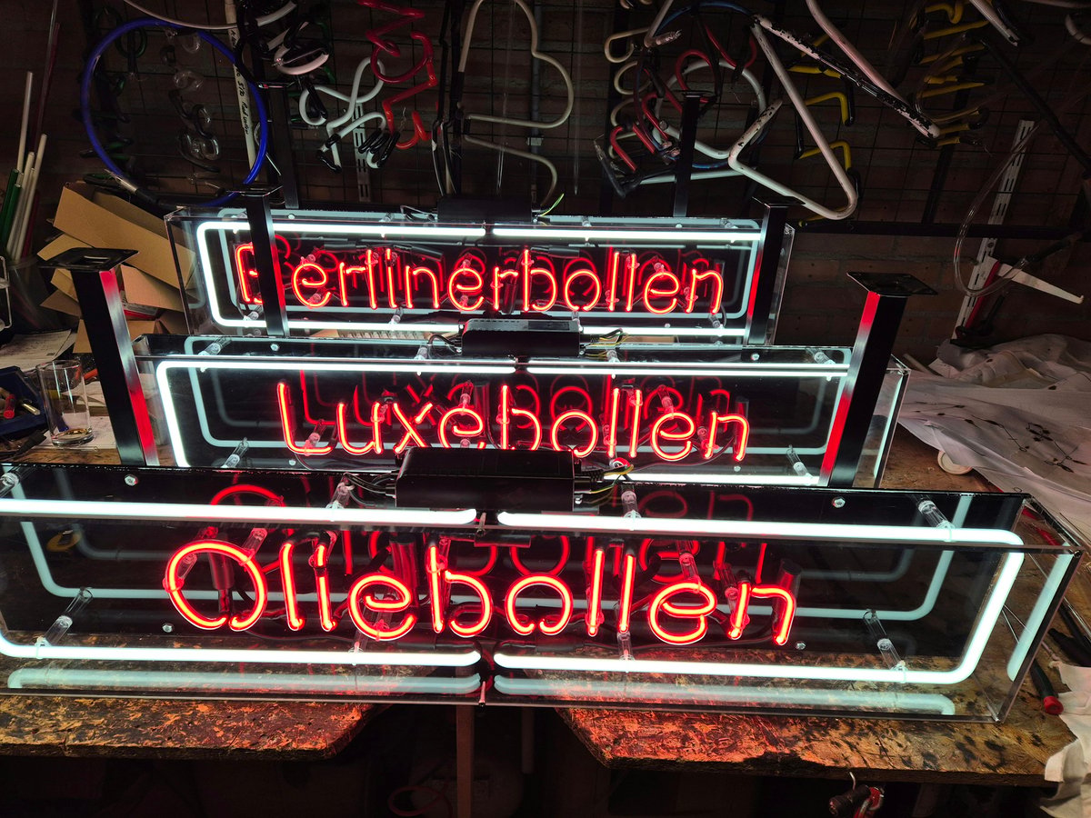 Neonbakken kunststof aluminium