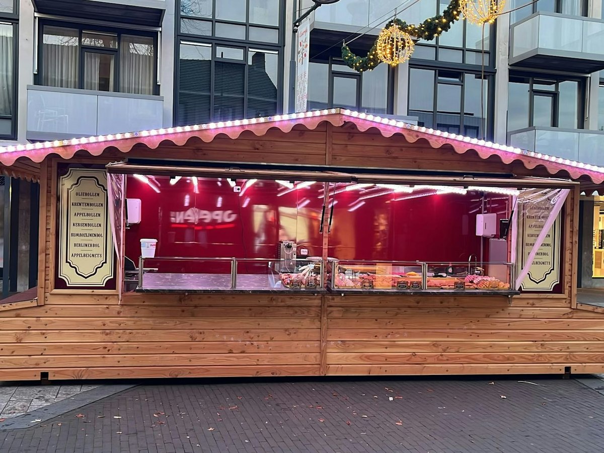 Oliebollenkraam / frietkraam