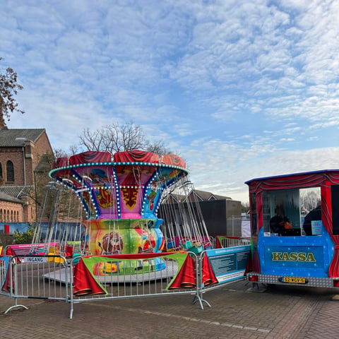 Available dates for large children's swing, photo 1