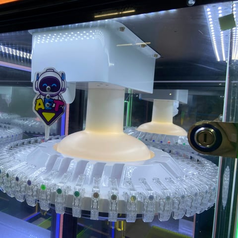 Te koop: moderne Clip / Lucky Wheel automaten (nieuwstaat), foto 3
