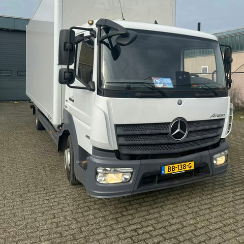 Mercedes atego 818