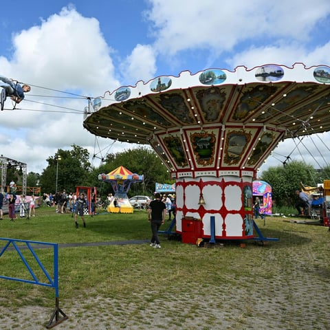 Gezocht: Zweefmolen & Kinderattractie