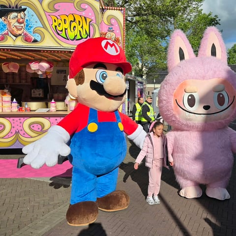 Huur leuke animatie met Reuze mascottes