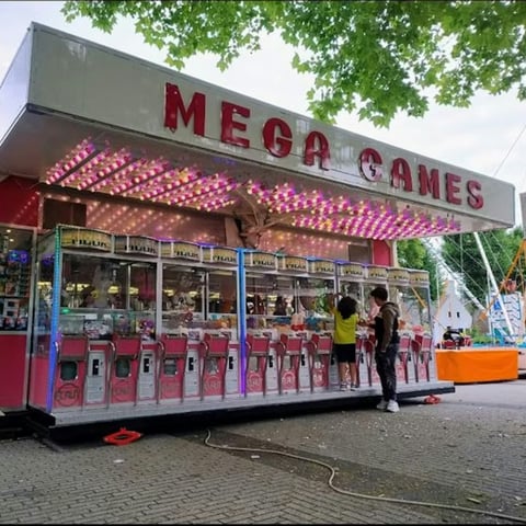 Mega cranes