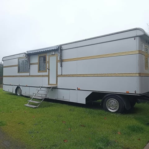 Authenthieke woonwagen salonwagen